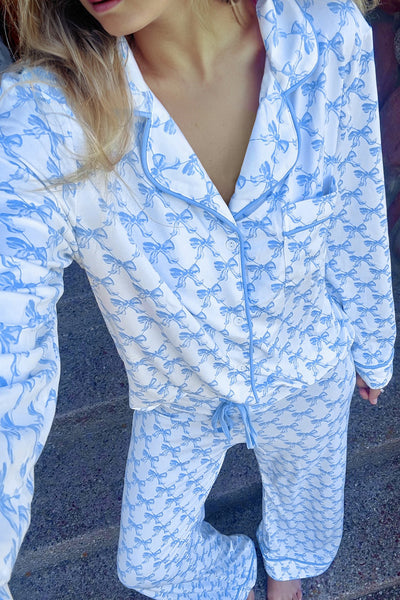 Soft Sky Blue Bow Print Long Sleeve Pajama Set for Women - Cozy Sleepwear Top and Bottom for Ultimate Comfort