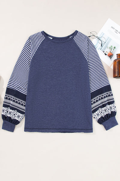 Vibrant Women's Raglan Sleeve Tops - Comfortable Casual Shirts for Effortless Everyday Style and Versatile Outfits