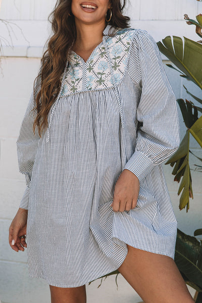 Lightweight Women's Floral Print Mini Dress - Flowy Style Perfect for Summer Parties and Casual Outings