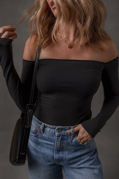 Chic Black Off-the-Shoulder Long Sleeve Tee for Women - Effortless Casual Style and Comfort in Any Wardrobe
