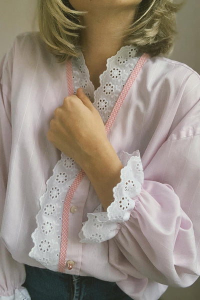 Elegant Light Pink Puff Sleeve Lace Blouse for Women - Trendy Fit for Casual & Dressy Occasions
