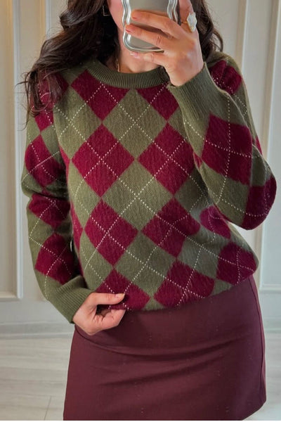 Women's Cozy Green Vintage Argyle Knit Sweater - Classic Round Neck, Effortlessly Stylish and Comfortable Fit