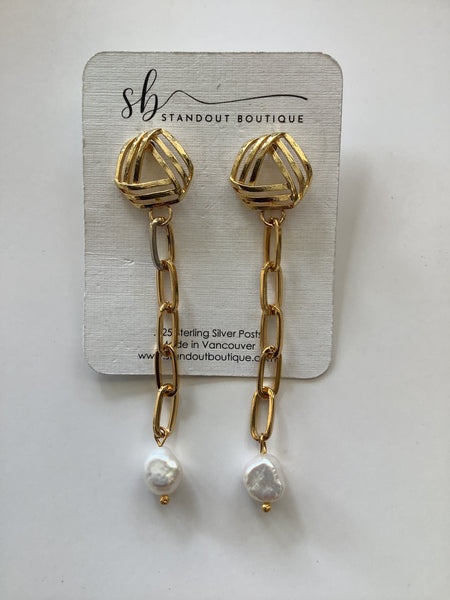 Gold Pearl Drop Dangle Earrings- Standout Boutique( Vancouver, BC)