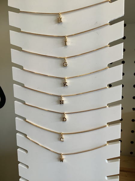 Standout Boutique Gold W Letter pendant Necklace
