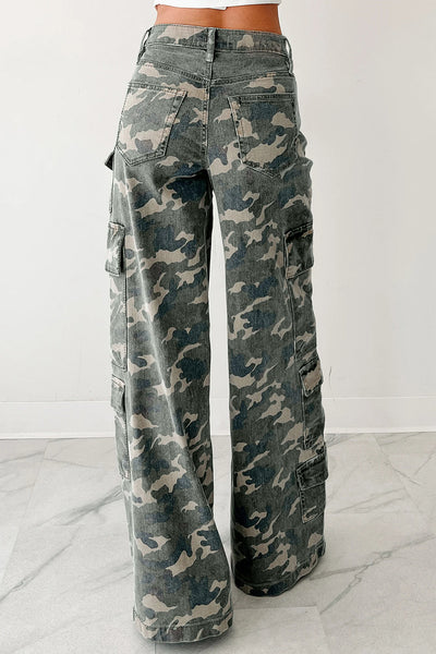Stylish Women's Green Camo Wide Leg Cargo Pants - Comfortable and Versatile for Effortless Casual Looks