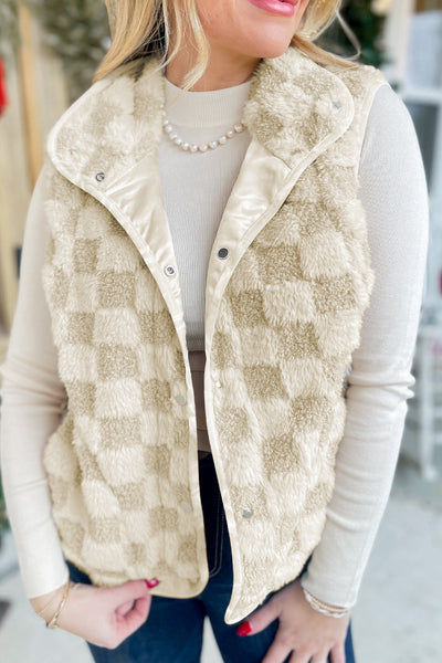 Soft Beige Cozy Women's Sherpa Vest Jacket - Stylish Layering Essential for Warmth and Comfort in Chill Weather