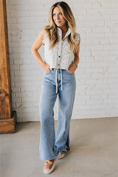 Trendy High-Waisted Women's Distressed Jeans with Slit Legs in Classic Blue for Effortless Everyday Style