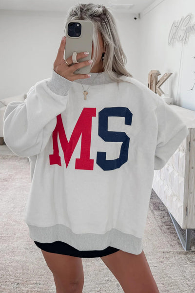 Women's Oversized White Mississippi Graphic Sweatshirt - Casual Comfort for Everyday Style and Relaxed Fit made for easy styling and wardrobe