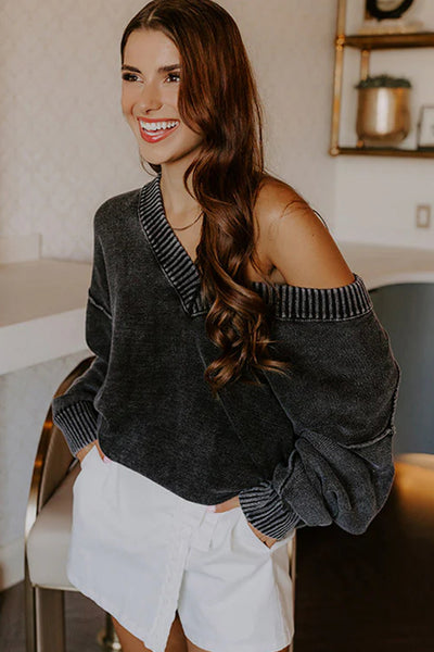 Cozy Women's Black V-Neck Knit Sweater with Exposed Seams & Drop Shoulders - Relaxed Fit for Effortless Style