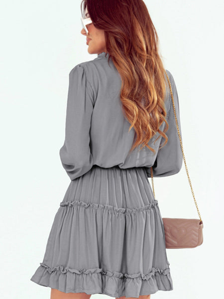 Stylish Pleated V-Neck Dress with Belt and Short Sleeves