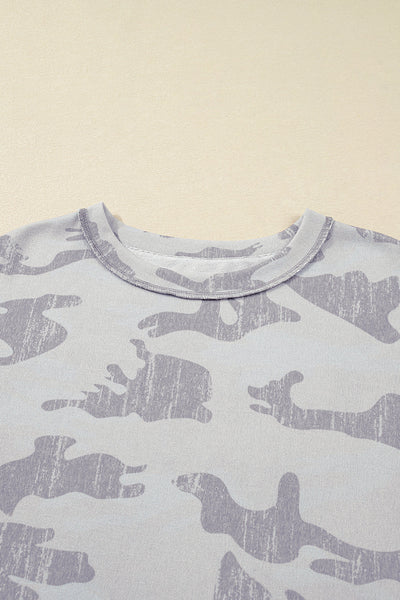 Cozy Women's Camouflage Print Sweatshirt - Casual Fit for Everyday Style and Outdoor Adventures