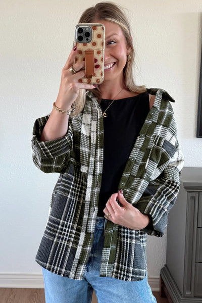 Women's Oversized Plaid Shacket Jacket - Trendy Layering Piece for Casual Fall Fashion in Warm Tones