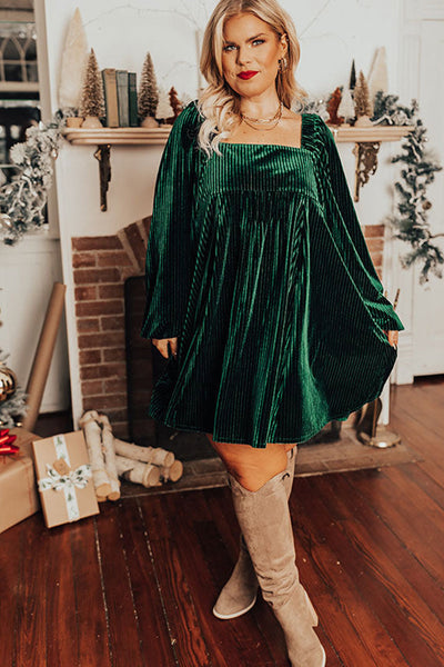 Plus Size Women's Blackish Green Textured Velvet Mini Dress with Square Neckline and Dramatic Bubble Sleeves