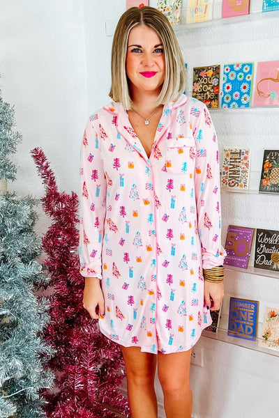 Cozy Women's Pink Christmas Sleep Dress with Twinkle Tree Print - Relaxed Fit Holiday Nightwear for Festive Comfort