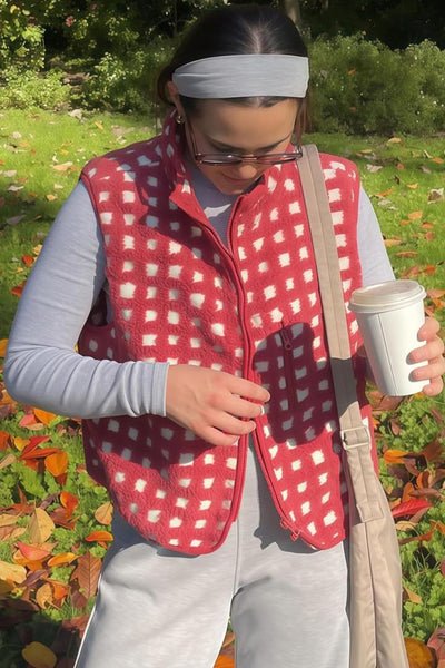 Cozy Women's Red Checkered Plush Zip-Up Winter Vest - Stylish Fit for Cold Weather Fashion and Comfort