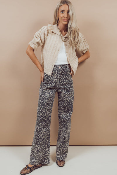 Chic Women's High-Waist Black Leopard Print Wide-Leg Jeans for Effortless Style and Ultimate Comfort