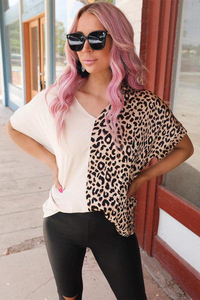 Women's Leopard Print Contrast V-Neck Textured Short Sleeve Shirt
