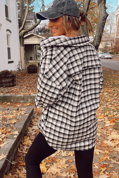 Stylish Oversized Women's Black Plaid Shacket Tunic with Button Details and Chest Pockets for Effortless Casual Chic