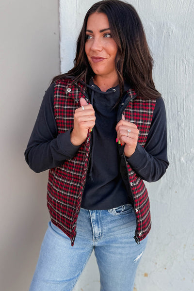 Cozy Women's Red Retro Plaid Zip-Up Winter Vest with Snap Buttons for Stylish Layering and Warmth