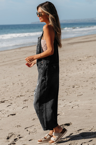 Chic Women's Casual Denim Overalls with Adjustable Straps Ideal for Summer Outings and Everyday Fashion