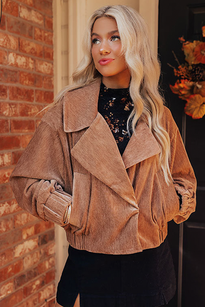 Stylish Women's Chestnut Velvet Jacket with Lapel Collar and Pockets - Cozy Outerwear for Fashionable Fall Looks