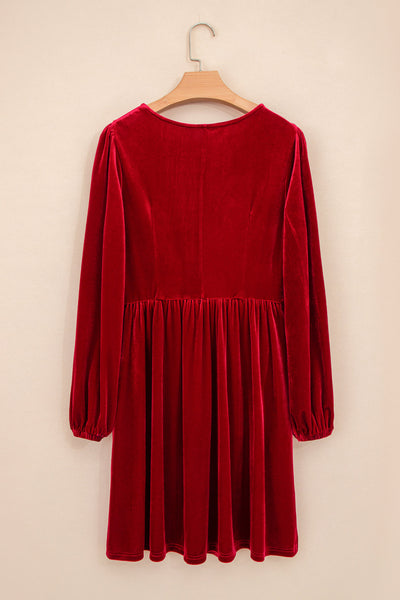 Chic Red Velvet Dress for Women - Classic Fit, Ideal for Parties, Events, and Special Occasions
