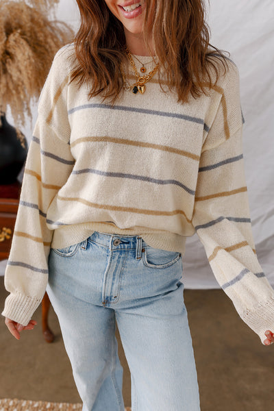 Cozy Classic Grey Women's Knit Sweater - Chic Layering Essential in Soft Fabric for Effortless Style