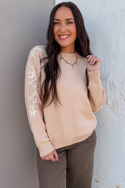 Women's Stylish Casual Ribbed Sweater with Contrast Embroidery in Parchment - Comfortable Fit for Everyday Wear