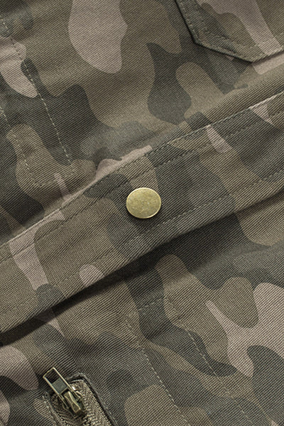 Women's Green Camouflage Print Utility Jacket with Button Closure and Multiple Pockets