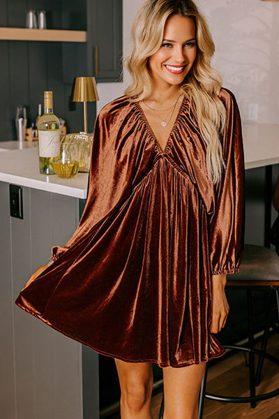 Chic Women's V-Neck Mini Dress in Elegant Styles - Perfect for Summer Outings and Casual Gatherings