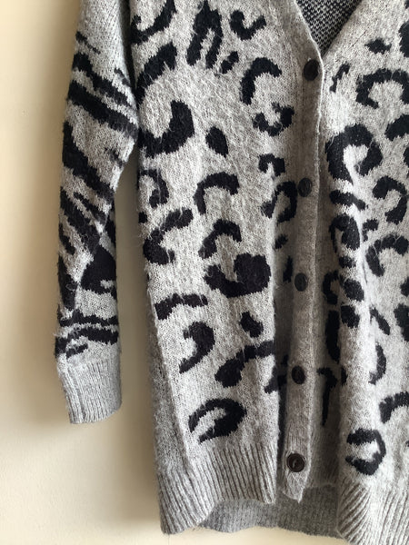 Grey Leopard Print Knit Cardigan