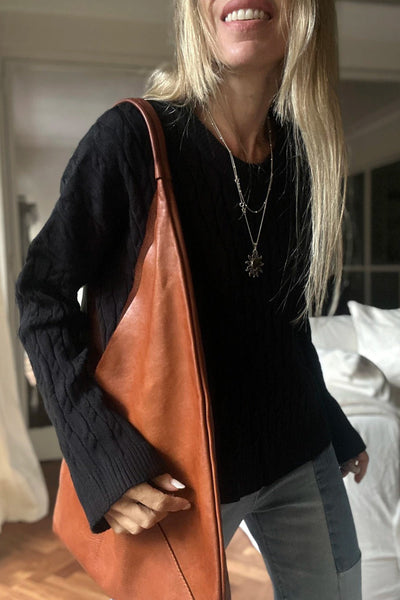 Women's Cozy Black Drop Shoulder Cable Knit Sweater - Chic Round Neck Pullover for Effortless Casual Style