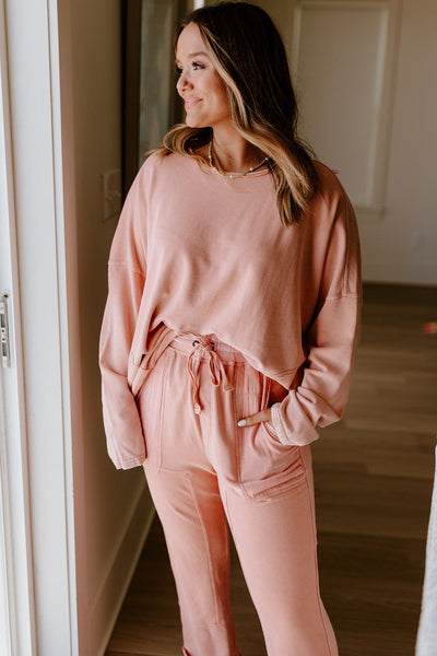 Cozy Women's Apricot Pink Lounge Set: Drop Shoulder Pullover & Drawstring Pants for Relaxed Comfort and Style