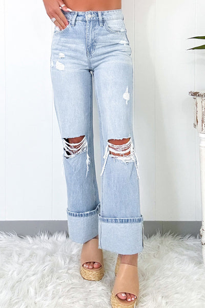 Effortlessly Chic Women's Light Wash Distressed Straight-Leg Jeans in Beau Blue for Stylish Comfort