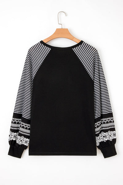 Stylish Women's Black Long Sleeve Top - Comfortable Fit for Casual Outings and Effortless Layering