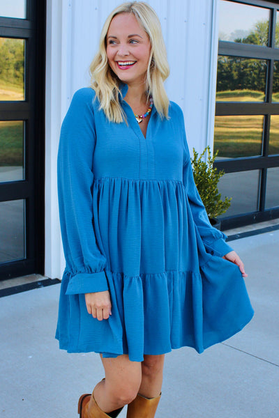 Plus Size Women's Blue Tiered Long Sleeve Dress with Split Neck & Collared Detail for Effortless Chic Style