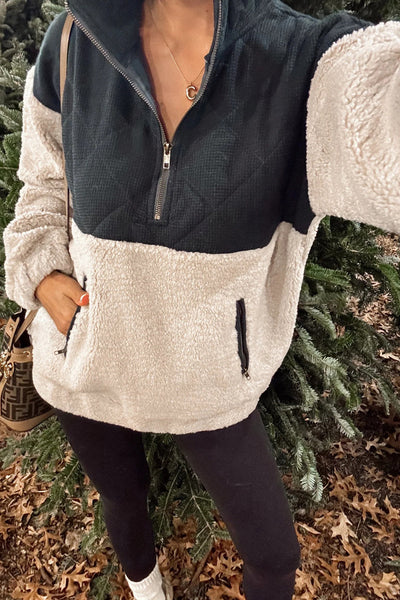 Cozy Women's Black Colorblock Quilted Plush Zip-Up Sweatshirt with Collared Design for Casual Comfort