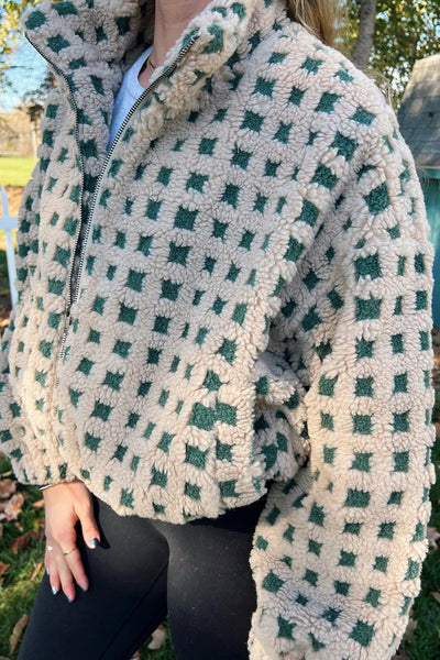 Cozy Women's Green Plaid Zip-Up Winter Coat - Soft Plush Fabric for Stylish Warmth in Cold Weather