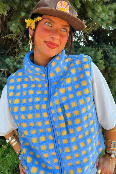 Cozy Women's Light Blue Checkered Plush Zip-Up Vest - Stylish Layer for Winter Fashion and Cold Weather Comfort