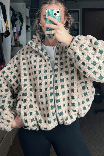 Cozy Women's Green Plaid Zip-Up Winter Coat - Soft Plush Fabric for Stylish Warmth in Cold Weather