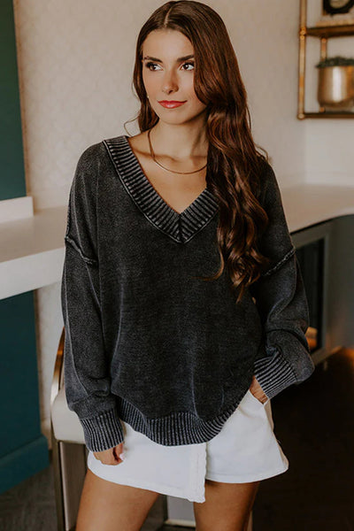 Cozy Women's Black V-Neck Knit Sweater with Exposed Seams & Drop Shoulders - Relaxed Fit for Effortless Style