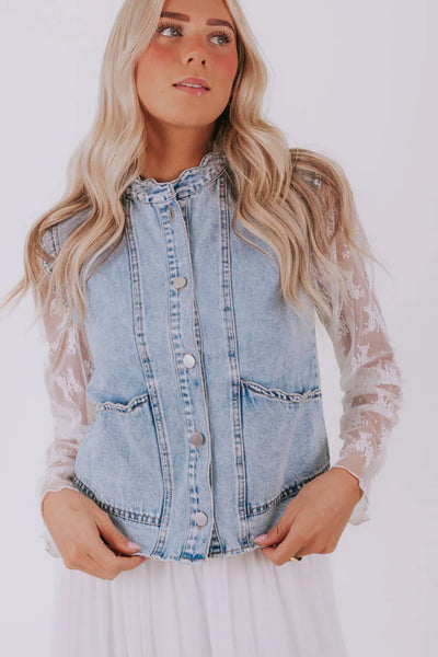 women's stylish women's beau blue denim vest with scalloped trim and patch pockets - perfect button-up for casual summer looks with practical styling