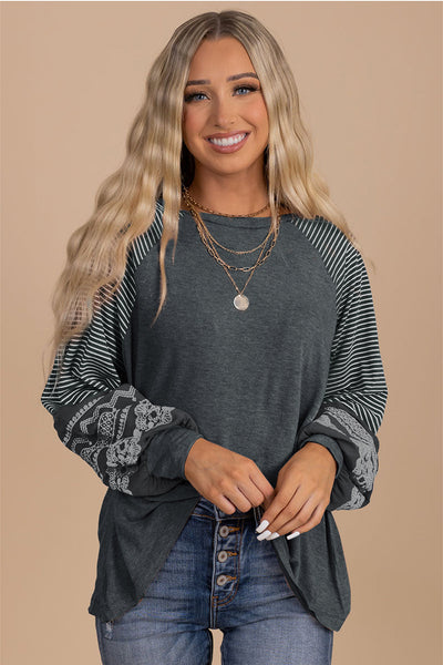 Women's Medium Grey Striped Raglan Long Sleeve Top with Contrast Print - Casual Loose Fit for Everyday Style