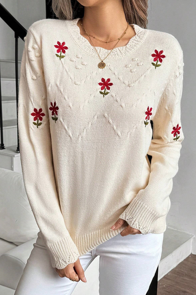 Chic Women's Beige Floral Embroidered Pullover Sweater with Textured Details for Cozy Comfort and Everyday Style