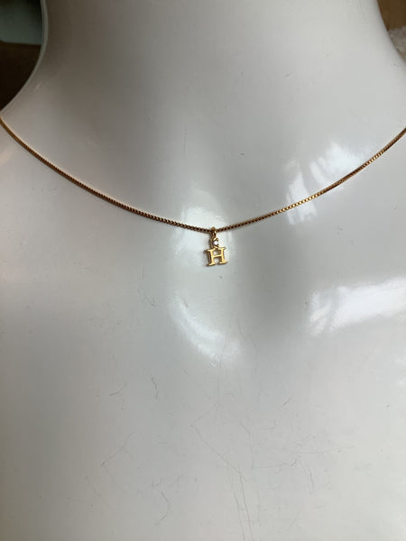 Standout Boutique Gold H Pendant Necklace