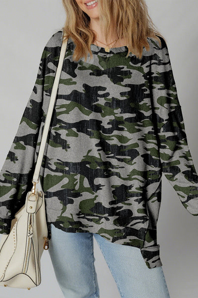 Women's Retro Green Camouflage Patchwork Sweatshirt with Exposed Seams and Drop Shoulder Fit for Casual Chic Look