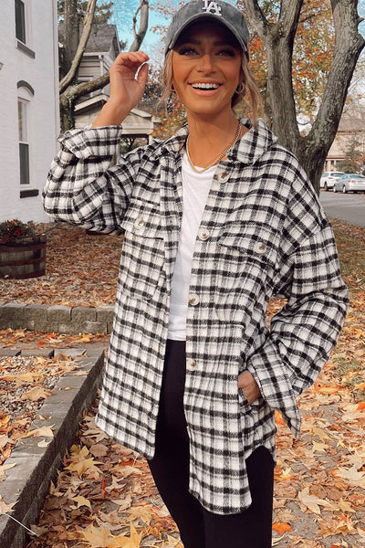 Stylish Oversized Women's Black Plaid Shacket Tunic with Button Details and Chest Pockets for Effortless Casual Chic