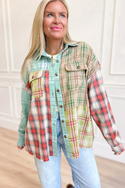 Women's Cozy Green Plaid Flannel Shacket - Stylish Button-Down Overshirt for Effortless Layering and Comfort