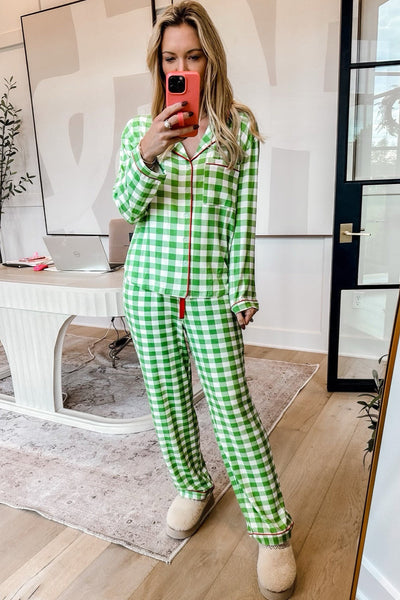 Cozy Women's Light Green Plaid Christmas Pajama Set - Relaxed Fit Shirt and Pants for Festive Holiday Comfort