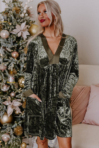Chic Women's Jungle Green Velvet V-Neck Dress with Pockets - Relaxed Fit, Perfect for Any Occasion